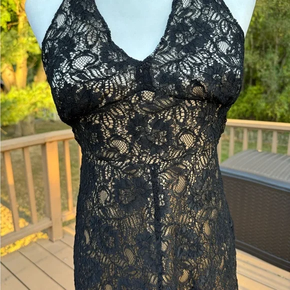 Bloomingdale’s Black Halter Dress size 4 Perfect for the holidays - Picture 2 of 7